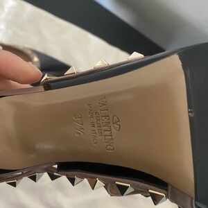 Valentino Garavani Rockstud Caged 100 Patent Pump